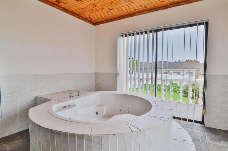 3 Bedroom Property for Sale in Country Club Western Cape